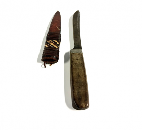 Antique Native American Indian Knife & Leather Sheath; Late 1800's to Early 1900