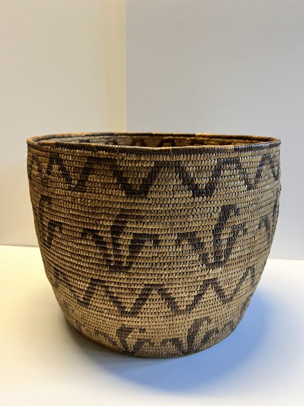Ancient Native American Indian Large Basket; Corn Husk Pattern; 1880s to 1910