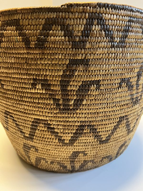Ancient Native American Indian Large Basket; Corn Husk Pattern; 1880s to 1910 - Image 3
