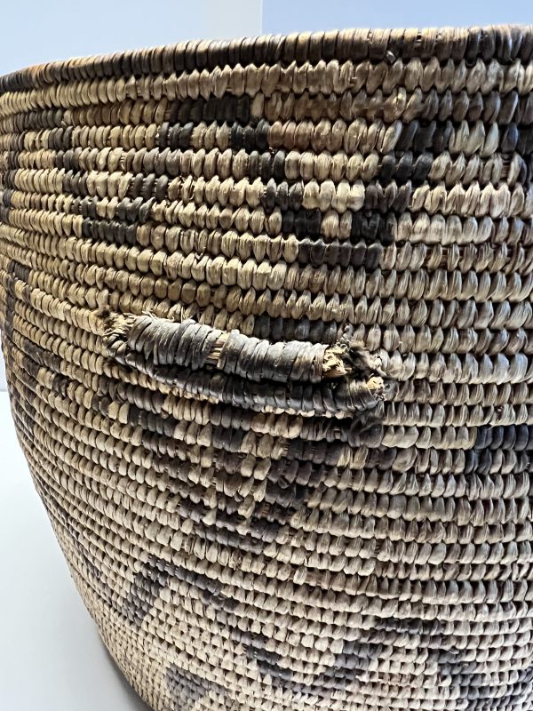 Ancient Native American Indian Large Basket; Corn Husk Pattern; 1880s to 1910 - Image 9