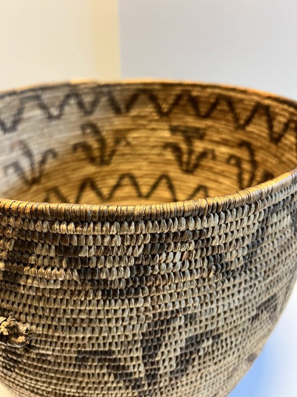 Ancient Native American Indian Large Basket; Corn Husk Pattern; 1880s to 1910 - Image 8