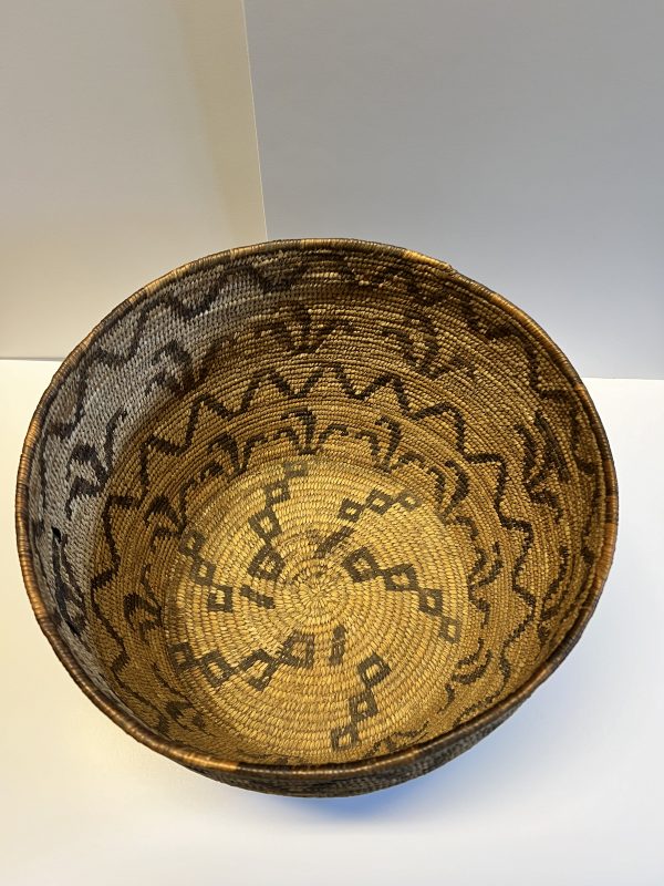 Ancient Native American Indian Large Basket; Corn Husk Pattern; 1880s to 1910 - Image 12
