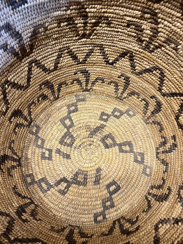 Ancient Native American Indian Large Basket; Corn Husk Pattern; 1880s to 1910 - Image 11